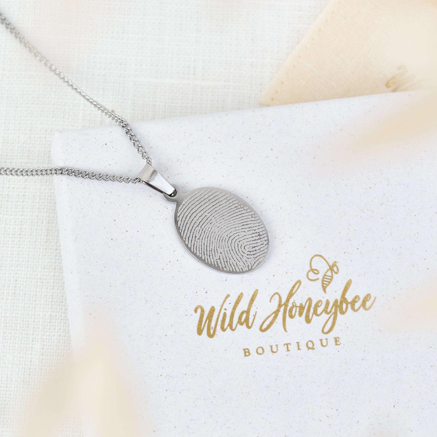 ADD-ON: Lisa Oval Charm